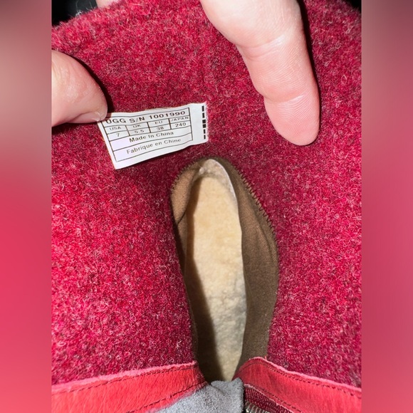 ⭐️UGG Heeled Boots w/fabric, size 7⭐️ - Picture 12 of 17